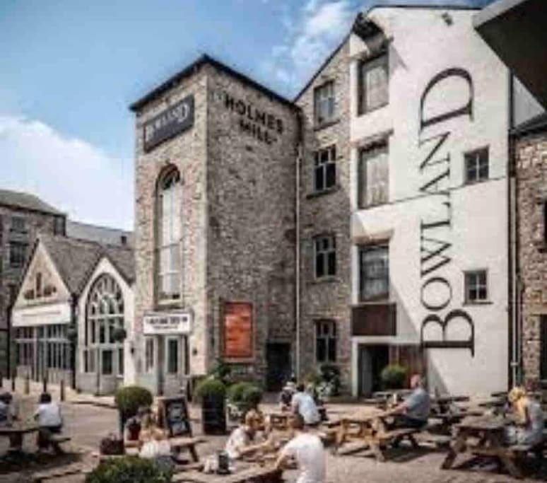 Clitheroe Town Centre Modern 2 Bed Apartment Eksteriør billede